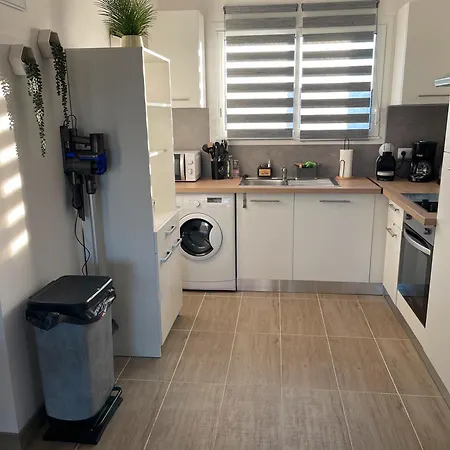 De La Fontaine Avec Jaccuzi 度假居 *