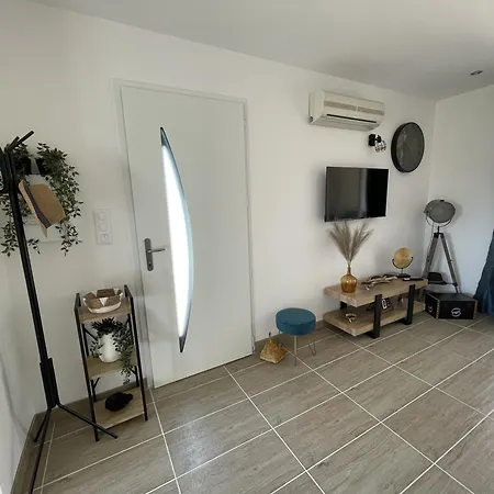 De La Fontaine Avec Jaccuzi 度假居 *