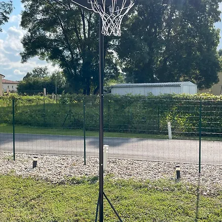 Hébergement de vacances De La Fontaine Avec Jaccuzi *