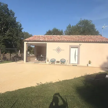 Nyaraló De La Fontaine Avec Jaccuzi