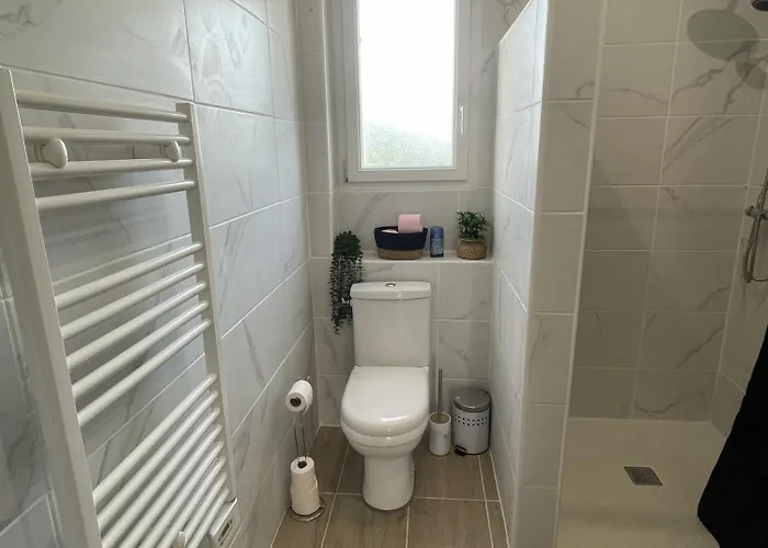 De La Fontaine Avec Jaccuzi Ferienhaus