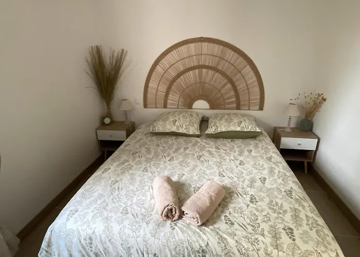 De La Fontaine Avec Jaccuzi Ferienhaus