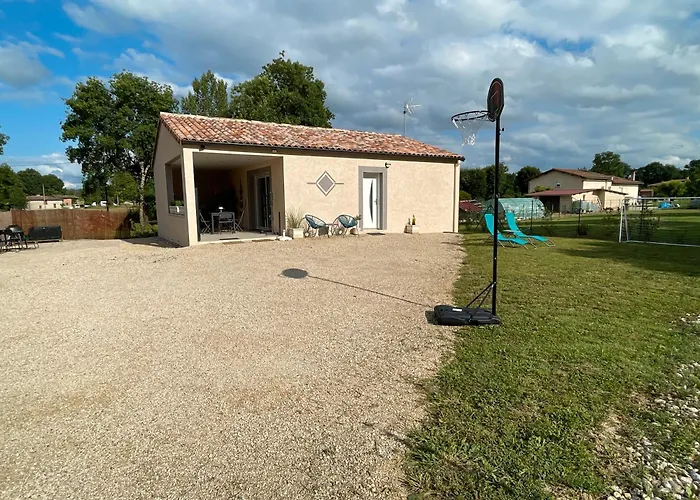 De La Fontaine Avec Jaccuzi Ferienhaus *